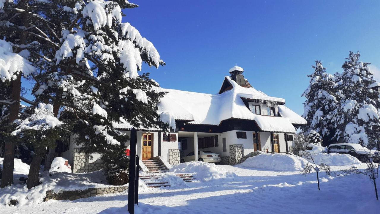 Kraljevi Konaci - Bela Rada * Zlatibor