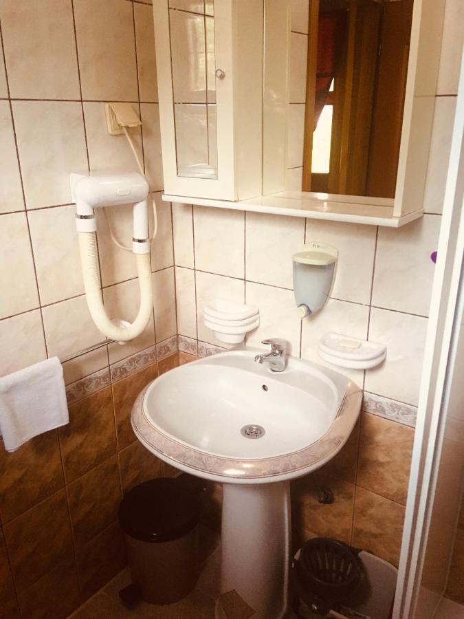 Kraljevi Konaci - Bela Rada Zlatibor